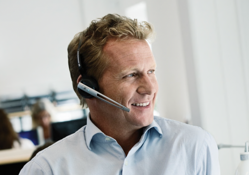Man wearing Sennheiser OfficeRunner® Wireless Headset