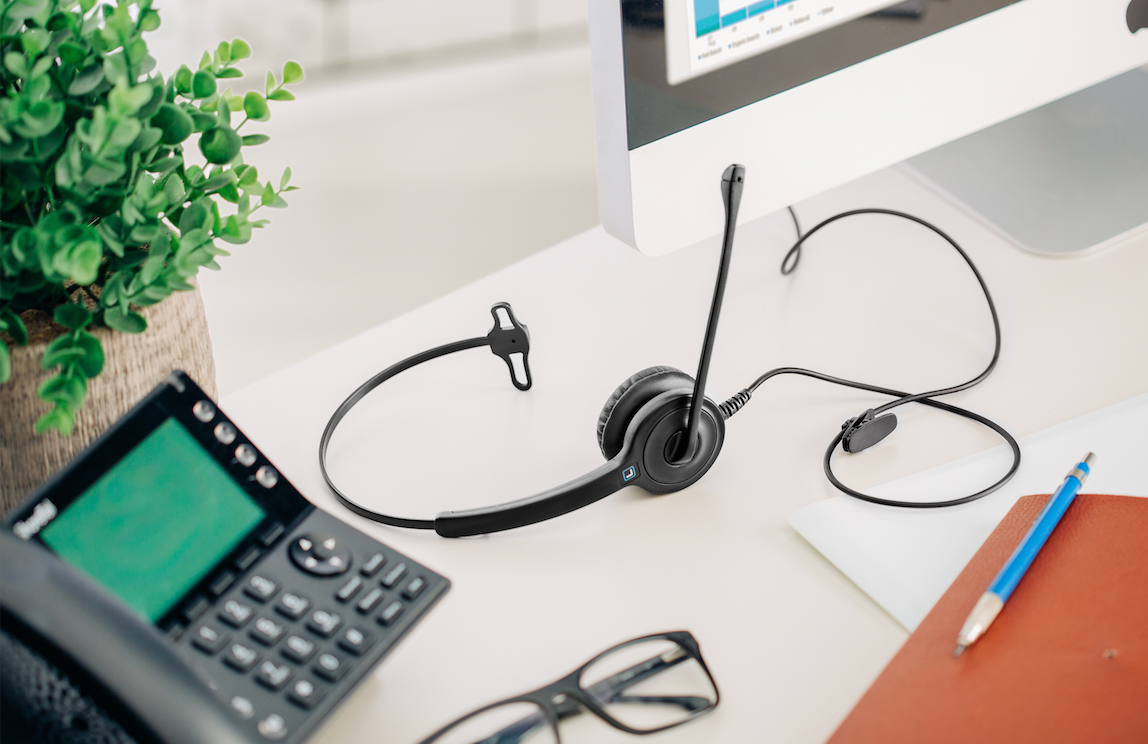 accessorize headpiece